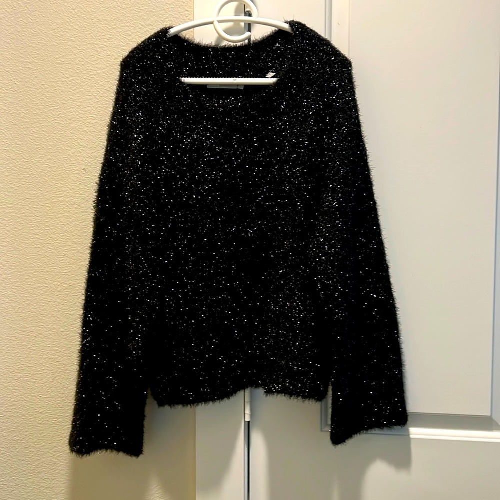 New❗️Vince Fluffy Sparkle Top Medium
